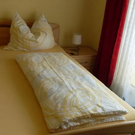 Gastehaus-fruhstuckspension Wollautz Bed & Breakfast *